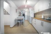 COMISION 0!!! Apartament cu 3 camere, complet renovat, de... 