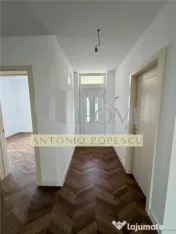 Casa 5 camere, ansamblu rezidential cu piscina, in Paulesti 