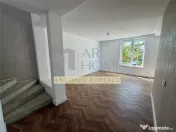 Casa 5 camere, ansamblu rezidential cu piscina, in Paulesti 