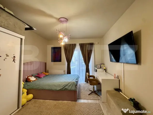 Vand apartament 3 camere - 81 mp - etaj 1 + loc de parcare -