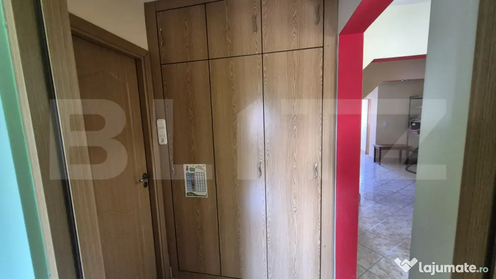 Apartament cu 3 camere de vanzare, 76,47 mp, in Carpati 2