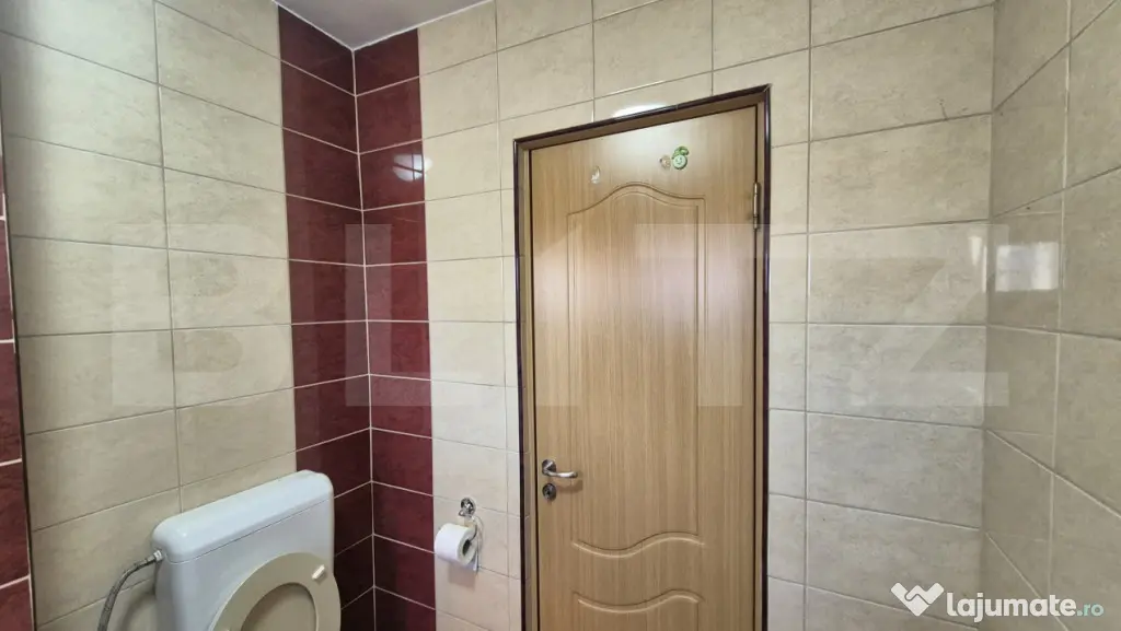 Apartament cu 3 camere de vanzare, 76,47 mp, in Carpati 2