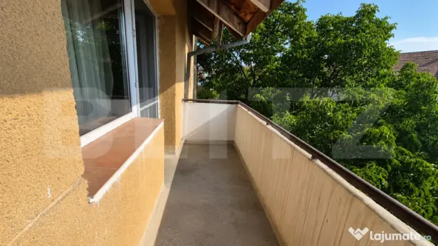 Apartament cu 3 camere de vanzare, 76,47 mp, in Carpati 2
