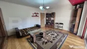 Apartament cu 3 camere de vanzare, 76,47 mp, in Carpati 2