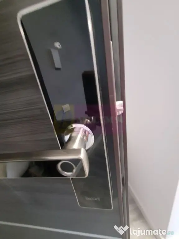 Apartament in prima linie parter cu vedere la mare.