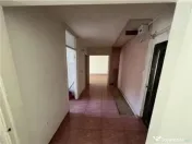 Apartament 3 camere , semidecomandat - zona Calea Bucuresti 