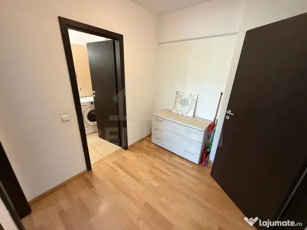 3 Camere-Decomandat-Boxa-Loc De Parcare-88mp-Etaj 1-Privi...