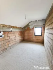 ???? Casă semifinisată în zona Tărlungeni-Săcele – la