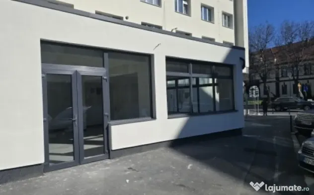 Inchiriez spatiu comercial 70mp utili,Centrul Civic, Brasov, 1.500euro
