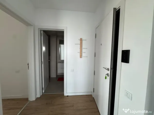 PROPRIETAR vând ap 2 camere cu parcare subterană, S6, preț NEGOCIABIL