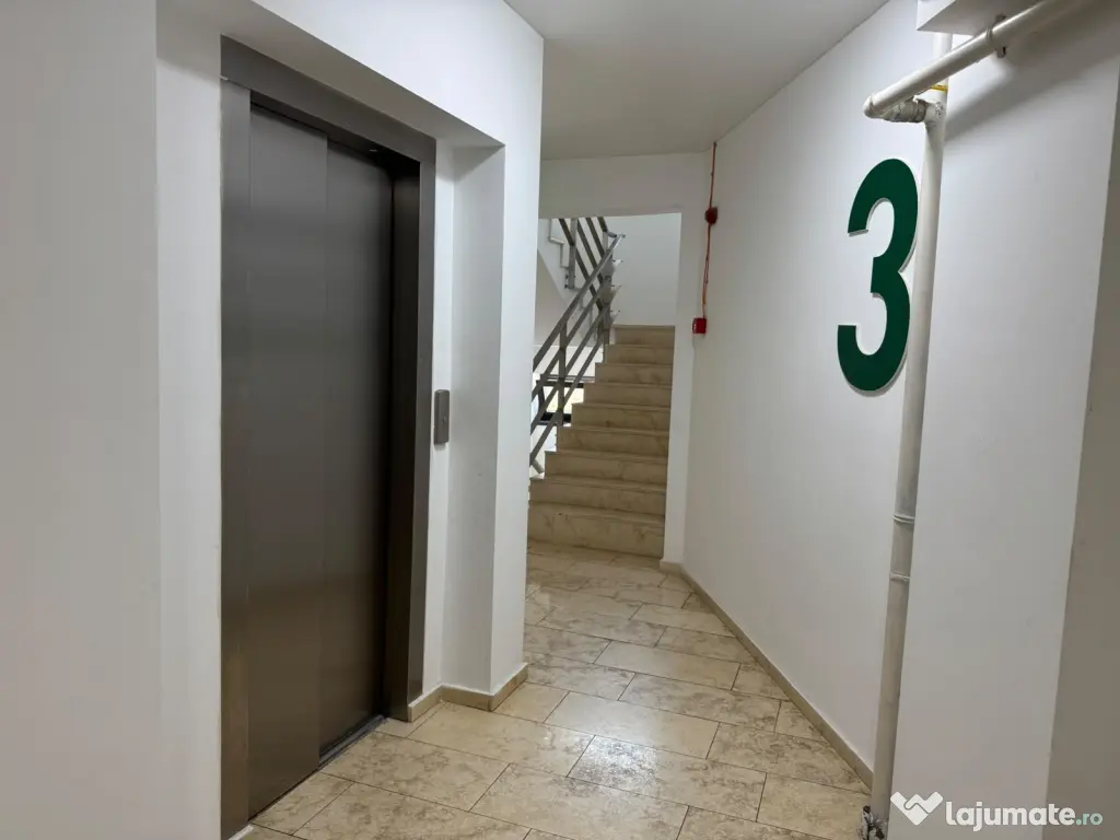 PROPRIETAR vând ap 2 camere cu parcare subterană, S6, preț NEGOCIABIL