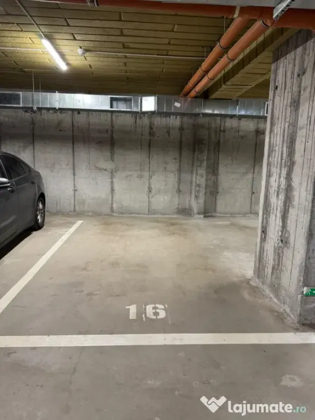 PROPRIETAR vând ap 2 camere cu parcare subterană, S6, preț NEGOCIABIL