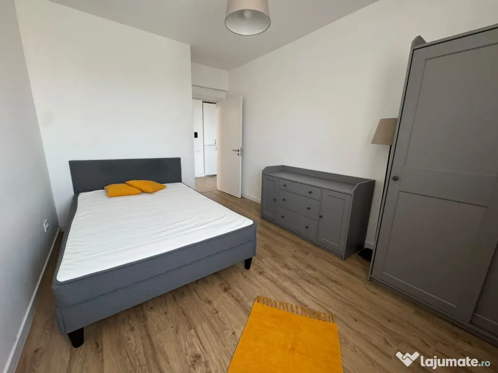 PROPRIETAR vând ap 2 camere cu parcare subterană, S6, preț NEGOCIABIL