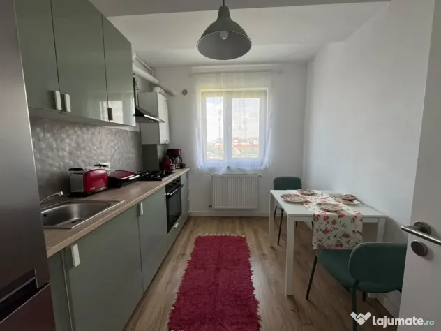 PROPRIETAR vând ap 2 camere cu parcare subterană, S6, preț NEGOCIABIL