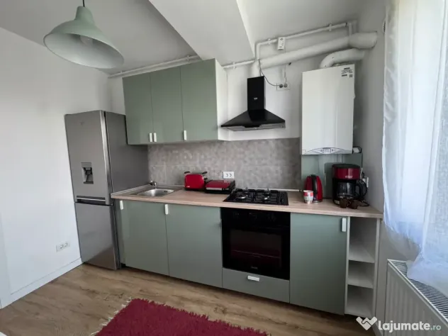PROPRIETAR vând ap 2 camere cu parcare subterană, S6, preț NEGOCIABIL