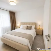 Apartament 3 camere, suprafata extinsa, decomandat, zona ver