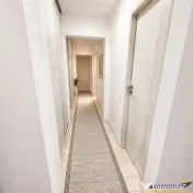 Apartament 3 camere, suprafata extinsa, decomandat, zona ver