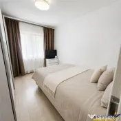 Apartament 3 camere, suprafata extinsa, decomandat, zona ver