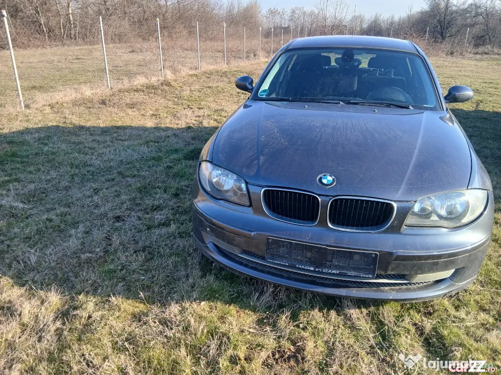 Bmw seria 1,2.0 benzina carte service 229 000 km