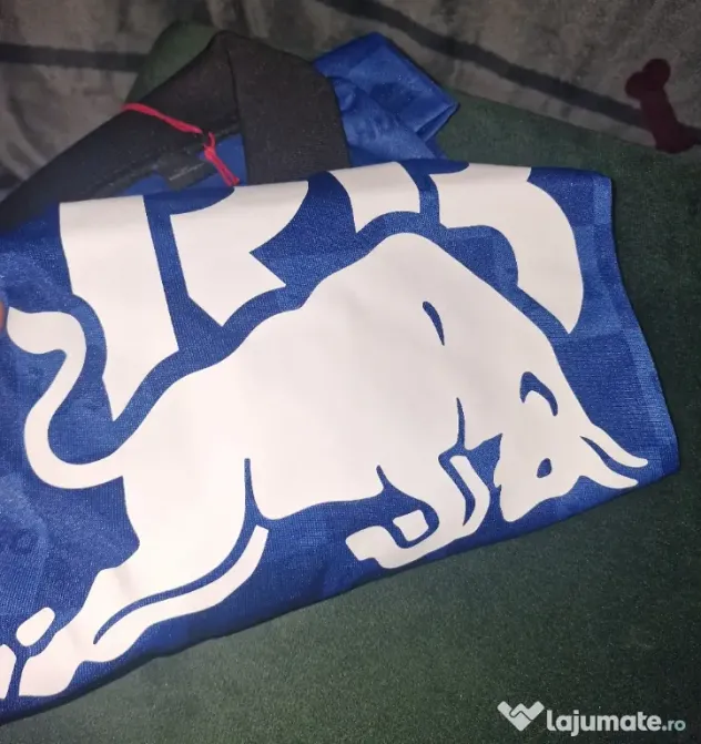 Tricou red bull