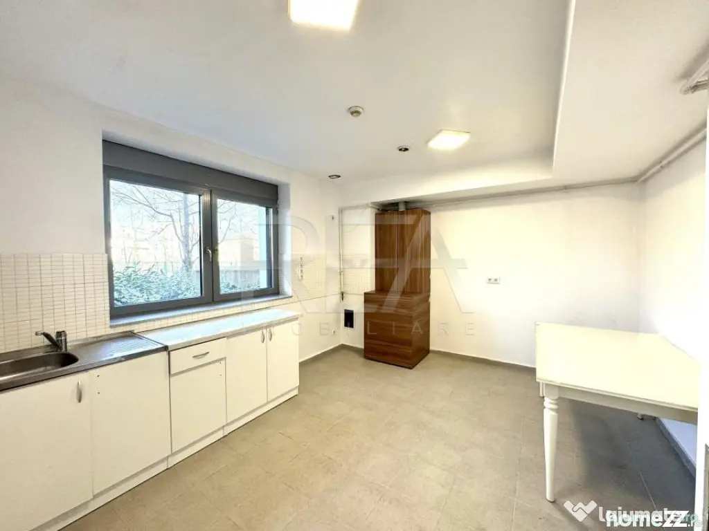 5 camere cu promenada la lac, parcare si boxa incluse - Bucuresti (Bucuresti-Ilfov)