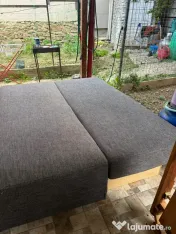 Canapea albastru închis