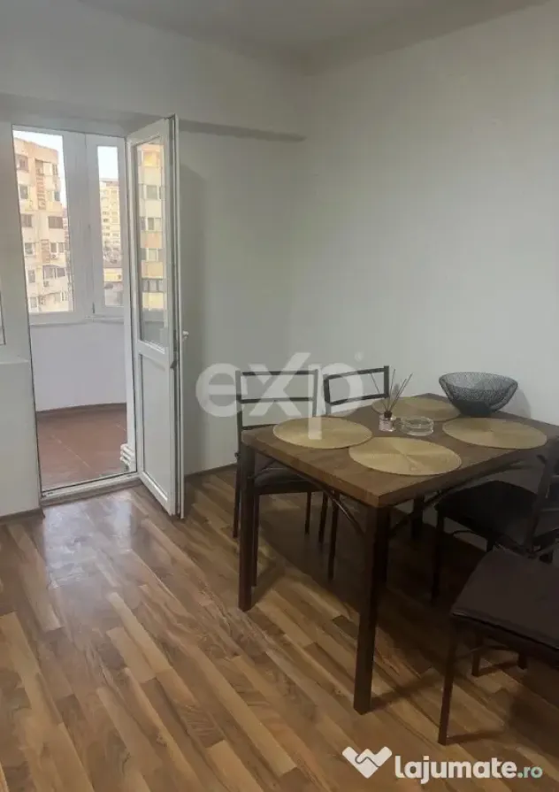 De vânzare apartament 2 camere , et 6/8– Zona Trocadero,