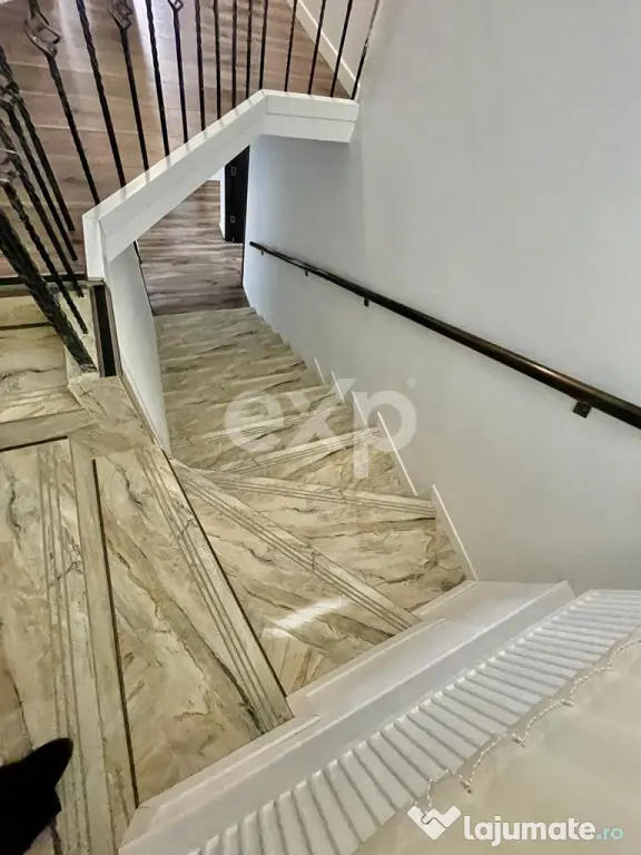 Vila 180 mp | Sediu de firma | Parcari in curte | Calea Turz