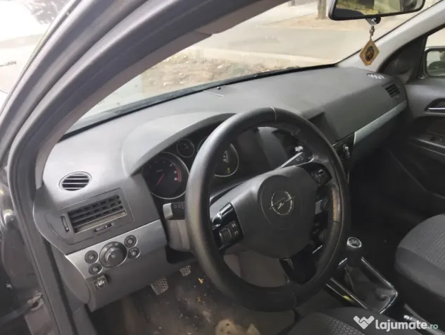 Vând Opel Astra h