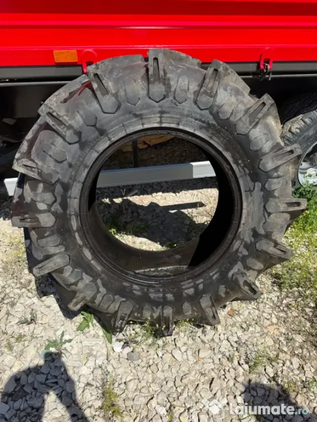 cauciuc agricol Pirelli, dimensiune 14.9 R24 (6PR), fabricat în Italia