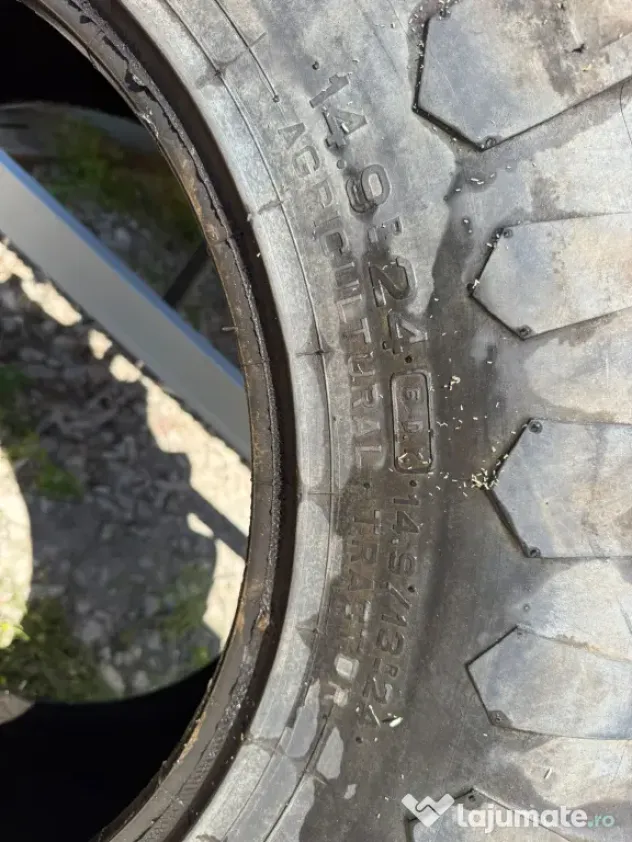 cauciuc agricol Pirelli, dimensiune 14.9 R24 (6PR), fabricat în Italia