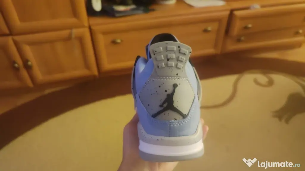 Jordan 4university blue