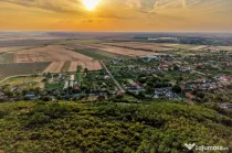 Teren pe deal, 1.150 mp, în Miniș, front 26 m, Drumul V...
