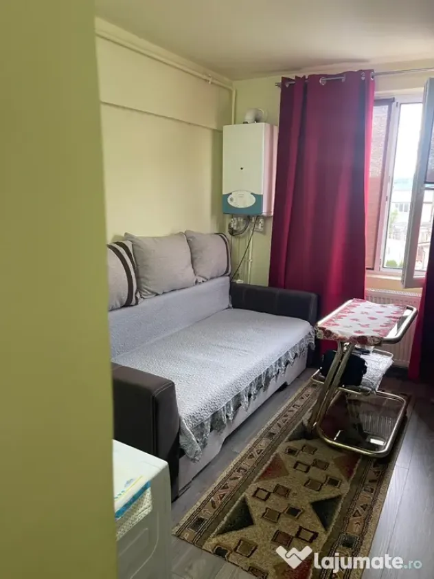 Garsonieră etaj 2 str Zefirului