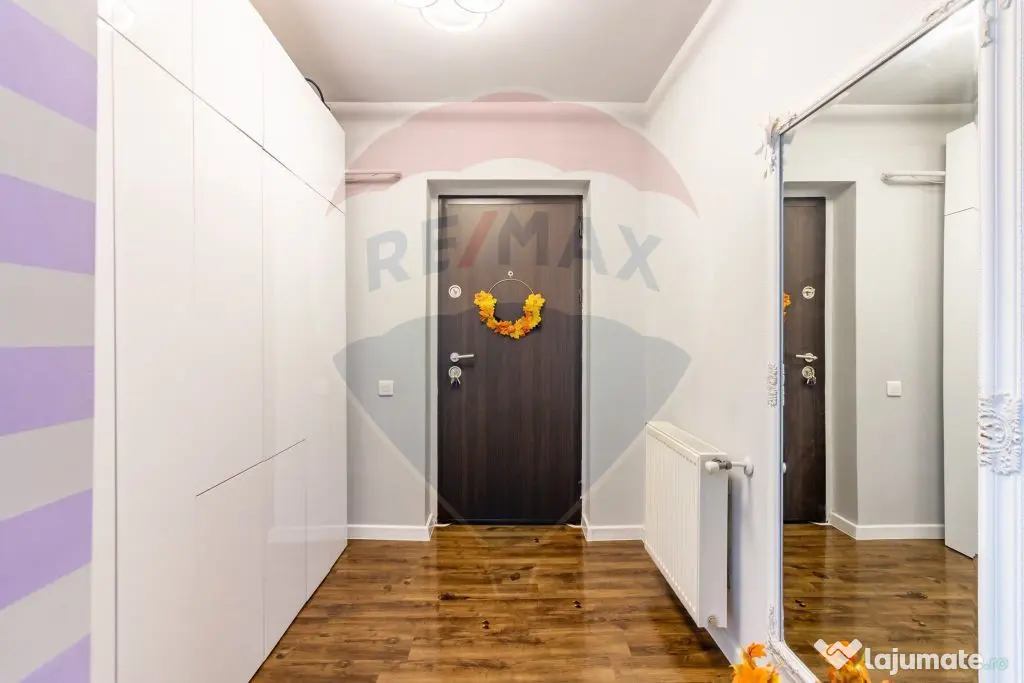 Apartament cu 2 camere si curte proprie de vânzare în z...