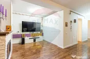 Apartament cu 2 camere si curte proprie de vânzare în z...