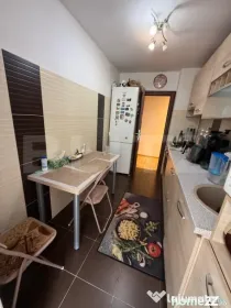 Apartament 2 camere, decomandat, mobilat si utilat, parcare,