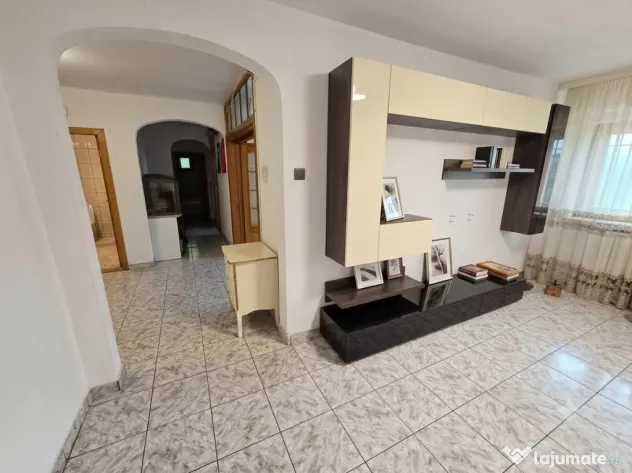 Apartament 3 Camere Piata Unirii 83 mp | Bloc Tip Vilă cu Parcare