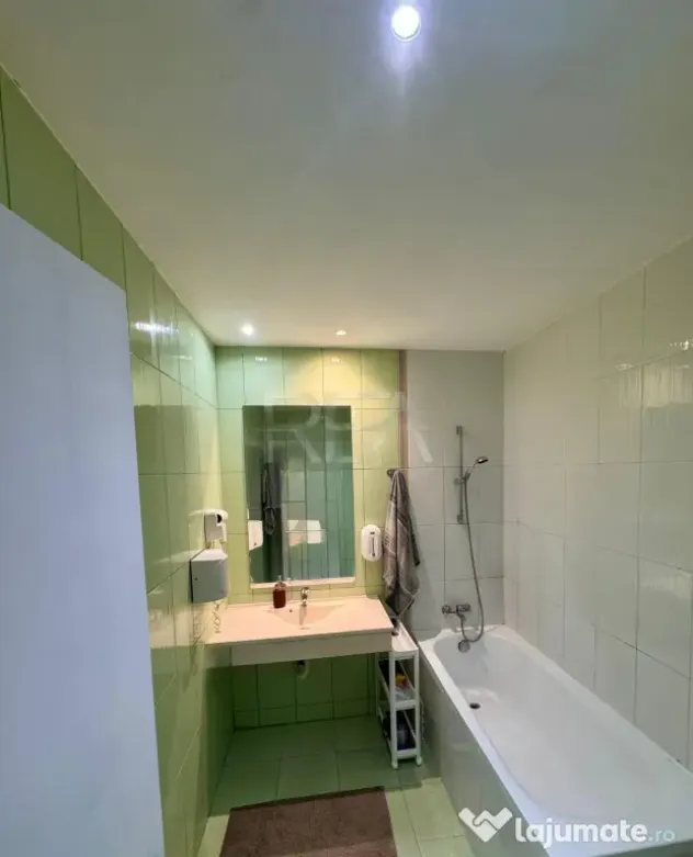 3 camere Vitan-Bârzești etaj 13, renovat