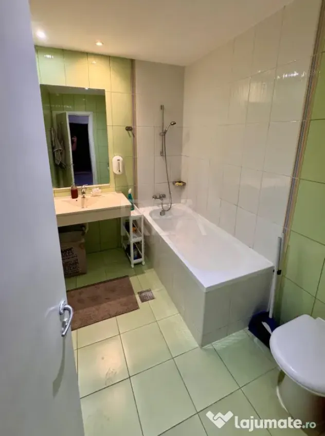 3 camere Vitan-Bârzești etaj 13, renovat