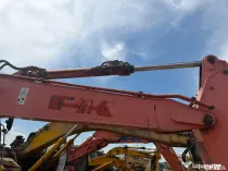 Cilindru hidraulic excavator pe roti Fiat Kobelco E175W