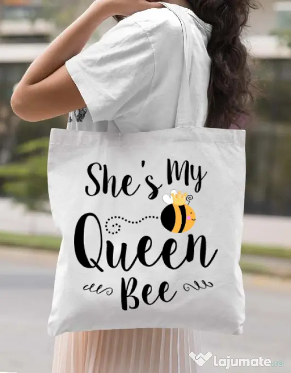 Sacosa din panza She is my queen bee Alb