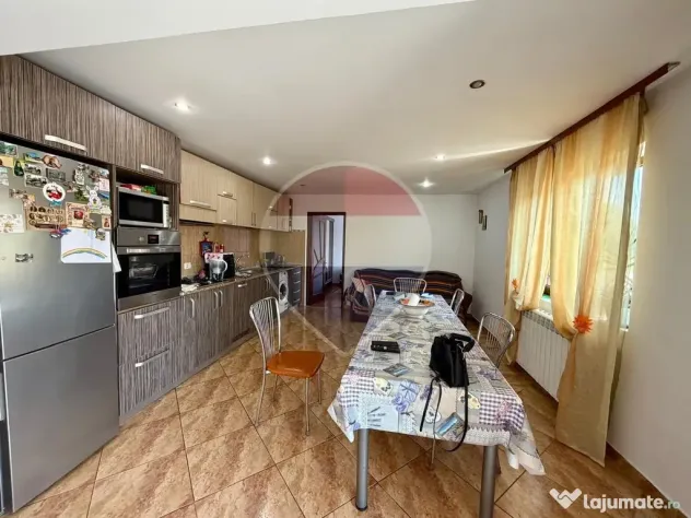 Casă modernă cu 4 camere P+M in Vânători, | Oportunit...