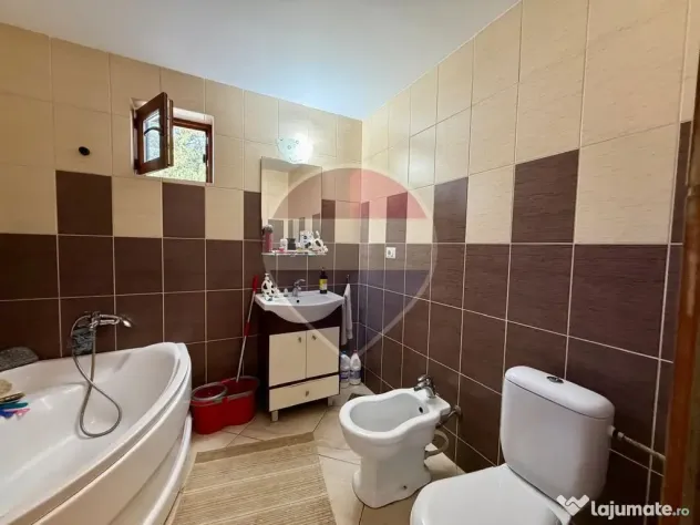 Casă modernă cu 4 camere P+M in Vânători, | Oportunit...