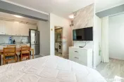 Casă / Vilă de vanzare cu 14 camere, 14 bai, teren 650 ... 