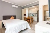 Casă / Vilă de vanzare cu 14 camere, 14 bai, teren 650 ... 