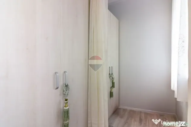 Casă / Vilă de vanzare cu 14 camere, 14 bai, teren 650 ... - Balotesti (Bucuresti-Ilfov)