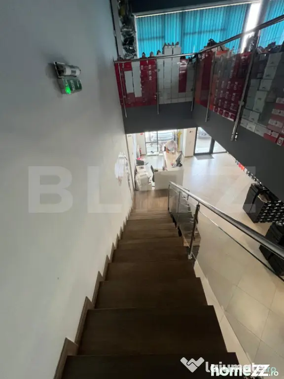 Spațiu comercial de închiriat, 180 mp utili, parcare propr