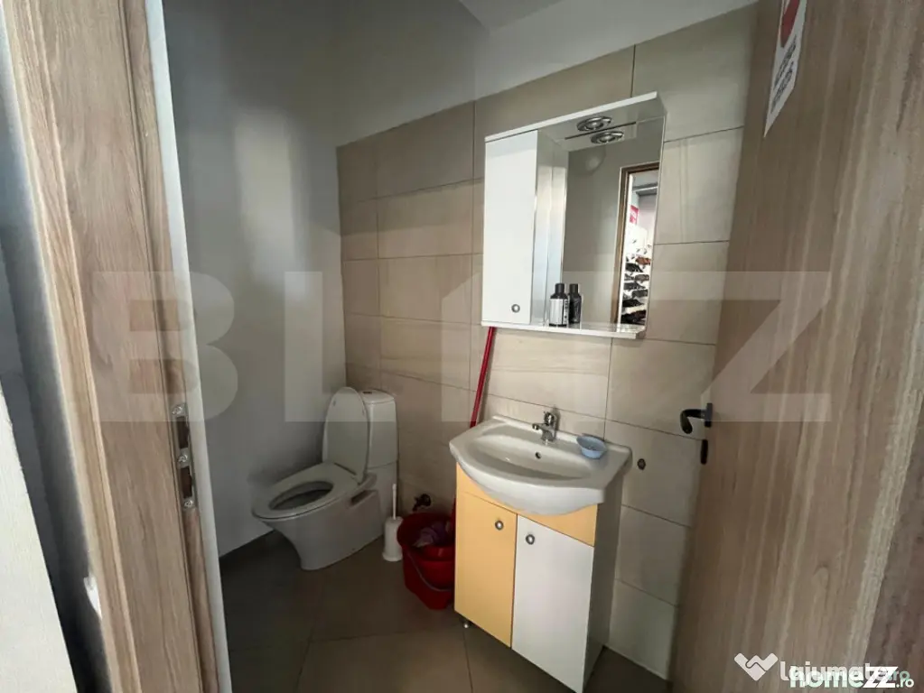 Spațiu comercial de închiriat, 180 mp utili, parcare propr