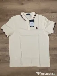 Tricou polo Fred Perry, crem, burgundy, disponibil M/L/XL, nou cu etichetă 